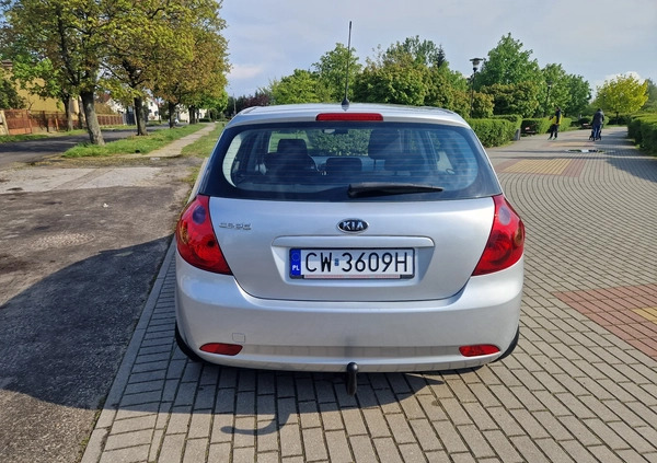 Kia Ceed cena 16900 przebieg: 189000, rok produkcji 2009 z Woźniki małe 137